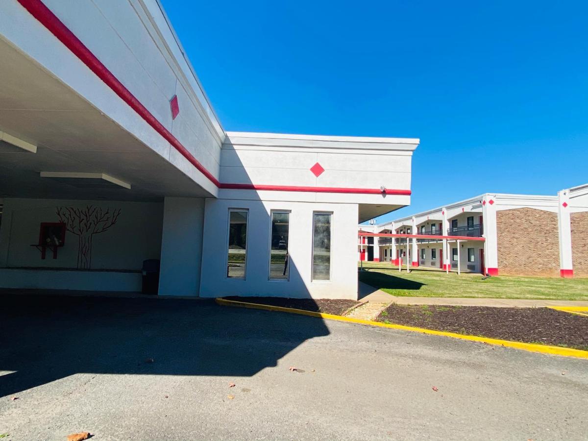 Hotel Traveler's Place & Scottsboro