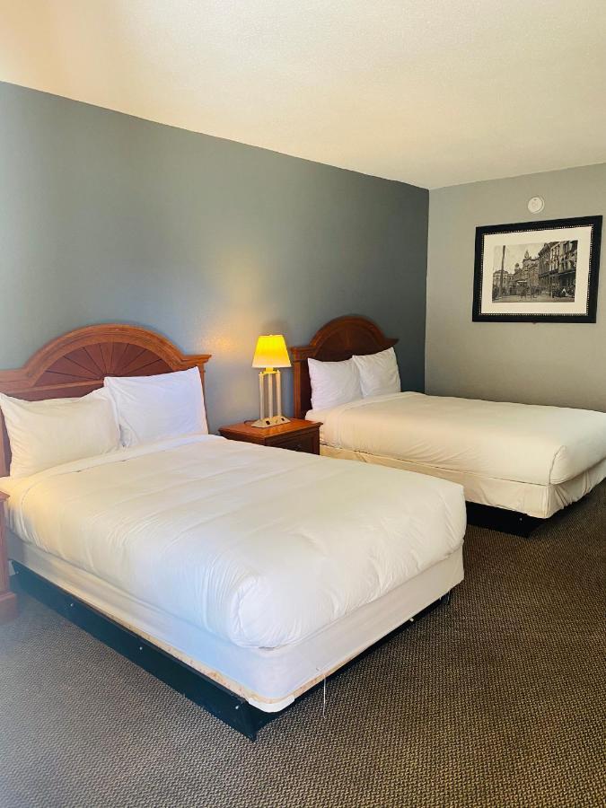 Traveler's Place & Scottsboro