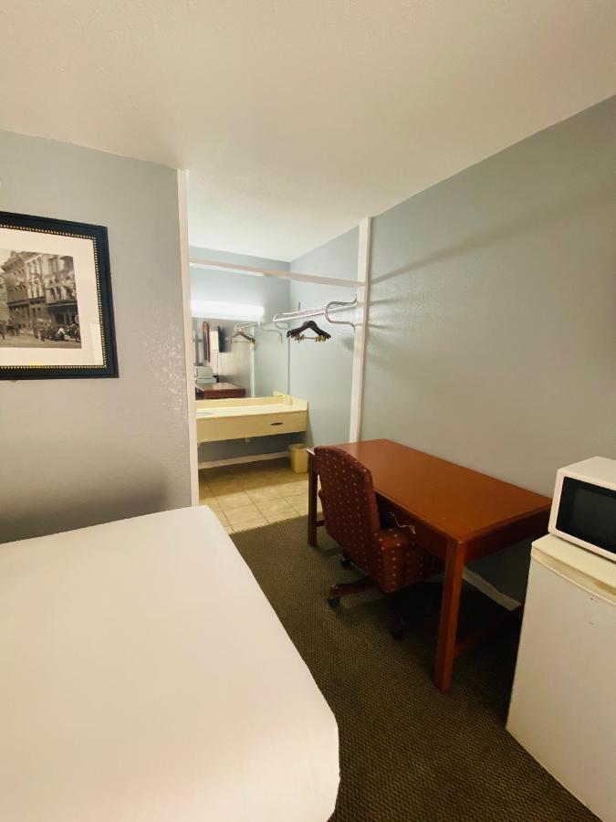 Hotel Traveler's Place & Scottsboro