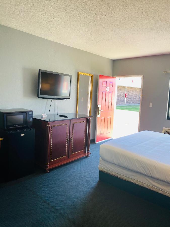 Traveler's Place & Hotel 3*